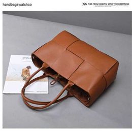 Bottegvenetas Arco Tote Bag Oem Wholesale Fashion Womens Bags by Manufacturers Versatile Trend Commuting Crossborder