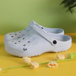 Free Shipping Designer Cro Sandals Slide Croces Men Women Buckle Clog Classic Shoes Baby Children Slippers Slides Triple Black White Sandal Shoes 797