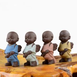 Sculptures Ceramic Cute Peeing Monk Statues Tea Pet Buddha Figurines for Interior Modern Home Decoration Decorative Buddhas Figures