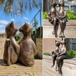 Sculptures Loving Couple Cats Kiss Dating Statue Modern Minimalist Desktop Resin Crafts Ornaments Home Garden Decoration Christmas Gift