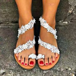 Sandals White lace sandals womens flip flat Bohemian beach shoes plus size summer fashion WSH3628 H240328I7P2