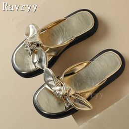 Slippers Open thick sole jacket with half slider 2023 summer new bow gold silver flat bottomed casual womens sandals H240328E3AP