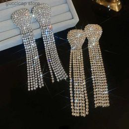 Charm Rhinestone Heart Long Earrings for Women Light Luxury Fringe Temperament Drop Earrings Exaggerated Wedding Bride Jewellery Female Y240328