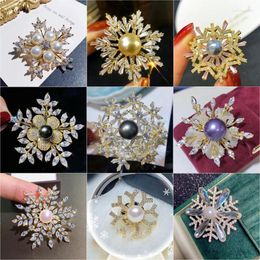 Brooches Luxury Zircon Winter Snowflake Brooch Pin For Women Dress Pins Bridal Wedding Jewelry Christmas Broches Mujer