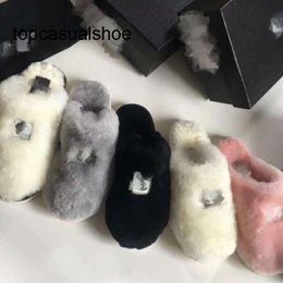 Chanelllies slippers Channeles Backless Flat fur interlocking Paseo C Sandal for women Fluffy Shearling flat mules closed toe plush Slides Wool fleece Slides Full