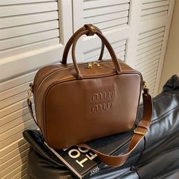 Stores Export Designer Shoulder Bags Briefcase for Women 2024 New Large Capacity Shoulder Crossbody Bag Boston Handheld Pillow