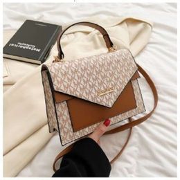 Stores Export Designer Shoulder Bags Old Flower Checkered Womens Bag 2024 New Trendy Style Single Shoulder Crossbody Feeling Handheld Small Square