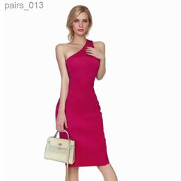 Basic Casual Dresses Womens One Shoulder Long Knit Dress Sexy Summer Sleeveless Bodycon Ruched Wrap Cocktail yq240328