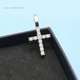 Men's Custom Necklaces Pendant Antique Sterling Sier Cross Moissanite Pendants