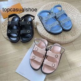 Channeles CF Slingback Hook Canvas Sandals Platform Slippers Quilted Loop c Interlocking Dad Shoes Women Beach Buckle Strap Soft Chunky Heel
