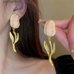 Charm Enamel Flower Earrings for Women Champagne Tulip Dangle Earrings Ladies Bride Weddings Jewellery Date Nights Y240328