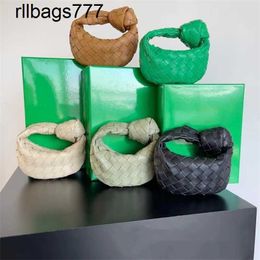 Jodie Top Bag Bottegvenetas 2024 Ultra-mini Knitting Handbag Original Sheepskin Knotted Round Hobo Curved Womens Leather