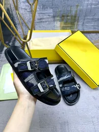 Women Ladies Calfskin Dad Sandals Quilted Summer Designer Shoes Platform Flats Low Heel Wedge Diamond Buckle 0320