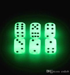 Luminous Dice 16mm D6 Glowing Dice Bosons Drinking Games Funny Family Game For Party Pub Bar Toys Good High Quality S24636511