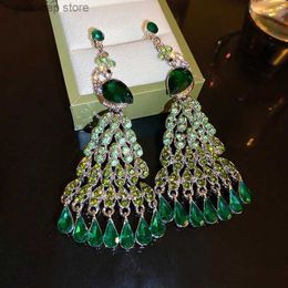 Charm Luxury Peacock Rhinestone Earrings Ladies Long Green Crystal Drop Earrings for Women Weddings Bride Jewellery Y240328