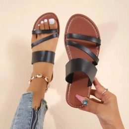 Slippers 2024 Summer Flat Shoes Womens Casual Plus Size Beach Pu Belt Sliding Gladiator Sandals H240328