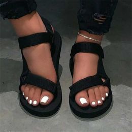 Sandals New womens summer soft and smooth sandals Womens buckle foam soles Durable outdoor casual beach shoes H240328CJNI