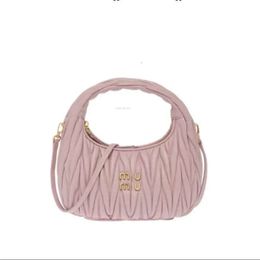 Miumiubag Wander Matelasse Bowling Boston Designer Bag Luxury Womens Mens Fuzzy Underarm Shoulder Bag Clutch Cross Body Tote Bags Teddy767