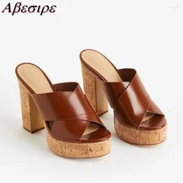 Slippers Retro Round Toe Wood Grain Water Table High Leather Thick Heel Sexy Simple Beach Wear Bohemian Dress Sandals Women