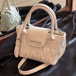 Stores Export Designer Shoulder Bags High End Handbag for Women in 2024 New Niche Design One Crossbody Bag Celebrity Hand-held Diamond Grid Bucket