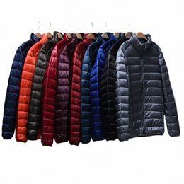 Giacca invernale Uomo Piumini ultraleggeri Cappotto invernale da uomo Ultraleggero Colletto alla coreana portatile Giù Parka Cappotto antivento 6XL K3h6 #