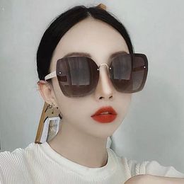 luxurys Designer Women's Sunglasses Men Antireflection Eyeglasses Frameless Resin Lenses Double Beam Trimming Glasses Eyewear271y