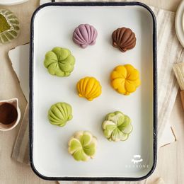 1 Piece 30g 50g Moon Cake Mould Clover Shell Handpressed Pastry Baking MidAutumn Festival ABS Plastic DIY Tool 240325