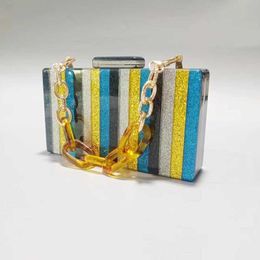 Yaz bayanlar yemek çantası retro Avrupa ve Amerika Birleşik Devletleri ve Amerika Birleşik Devletleri renkli çizgiler akrilik tek omuz zinciri çantası 052424a
