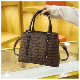 Stores Export Designer Shoulder Bags Fashionable Handheld Bag Womens New Printed Shoulder Trendy Texture Crossbody