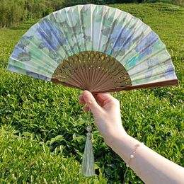 Decorative Figurines Women Folding Fan Chinese Silk Portable Outdoor Play Small Summer Cool Daily Wedding Hand
