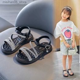 Sandals Girls Summer Sandals Childrens Beach Shoes Rhinestone Princess Shining Soft Childrens Sandals Shining Anti slip 2024 New Q240328