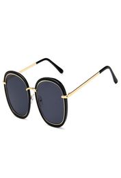 Sunglasses For Women Luxury Sunglass Trendy Womens Fashion Sunglases Vintage Sun Glasses Ladies Oversized Designer Sunglasses 3K0D7006388