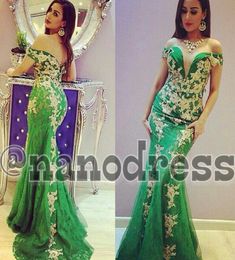 2016 Grüne Meerjungfrau Celebrity Kleider Schulterfrei V-Ausschnitt Spitze Applizierte Abendkleider5592396