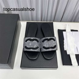 Channeles CF Slippers Fashion Luxury and Women Sandals Beach Men Slippers Herringbone Slippers Casual Outdoor Home Cartoon Slippers 05-06