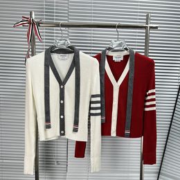 New classic four bar sleeve Colour blocking ribbon V-neck slimming and age reducing knitted cardigan