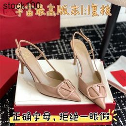 Valentins Shoe v Family Naked High Heels Womens Summer 2024 New French Fairy Style Sexy Sandals Warren Pointed Single Shoes