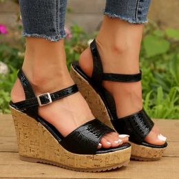 Sandals Shoes for Women Buckle Strap New Fashion Roman Retro Womens Summer Wedge Outdoor Casual Ladies Fish Mouth Zapatos H240328