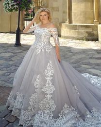 Chic abiti da sposa in tulle argento a linea con applicazioni in pizzo avorio mezze maniche abiti da sposa da giardino illusione bottoni posteriori elegante abito da sposa su misura