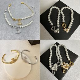 2024 Designer vivianes Charm Bracelets for Women Gold Silver Vintage three-dimensional planet Venus and Saturn Diamond pearl Necklace Christmas gift jewelry