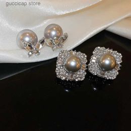 Charm Rhinestone Butterfly Pearl Double-sided Stud Earrings Simple Temperament Earrings for Women Design Light Luxury Sparkle Jewelry Y240328