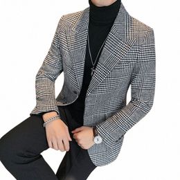 new Vintage Plaid Blazer British Stylish Male Blazer Suit Jacket Busin Casual Two Butts Blazer For Men Regular Hombre S-3XL P0l9#