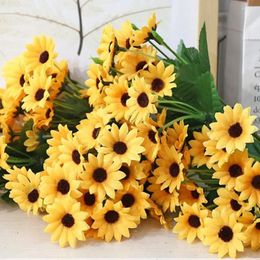 Decorative Flowers 22 Heads Autumn Decoration Flower Yellow Silk Artificial Sunflower Party Garden Decor Home