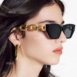 2024 L'ultimo stilista di moda per il tempo libero quotidiano sono semplici occhiali resistenti ai raggi UV, occhiali da sole da uomo e da donna