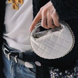 tote bag designer chanelar popular on the internet fashionable versatile a dark chain zipper circular design. Handheld handbag for women