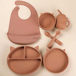 Cups Dishes Utensils 7pcs Baby Soft Silicone Bib Cartoon Printed Bibs Sucker Bowl Plate Cup Spoon Fork Sets Non-slip Childrens Dishes BPA Free 240329