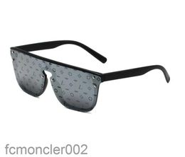 Wholesale Designer Sunglasses Original Eyeglasses Outdoor Shades Pc Frame Fashion Classic Lady Mirrors for Women and Men Glasses Unisex Colours OLSA