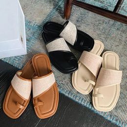 Slippers 2024 Summers Slipper Flat Women Outdoor Fashion Clip Toe Shoes Elegant Square Slides Sandalias Casual Beach Flip Flop Mujer