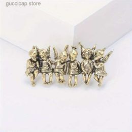 Pins Brooches Retro Alloy Angel Shape Brooch Women Corsage Clothing Accessories Y240329