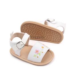 Sandals Baby Girl Sandals Summer Cute Floral Embroidery Sandels Anti-slip Soft Sole First Walker Shoes for Outdoor Beach 240329