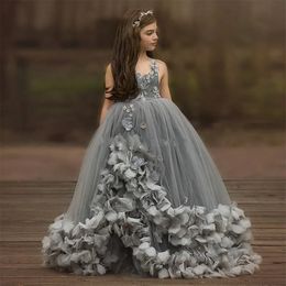 Grey Ball Gown Girls Pageant Dresses Spaghetti Straps Hand Made Flowers Beaded Crystal Tulle Lace Kids Flower Girls Birthday Gowns